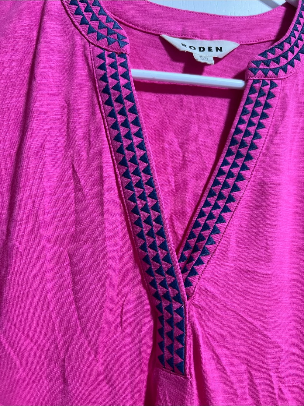 Boden May Jersey Short Dress pink & embroidered blue - Picture 3 of 8